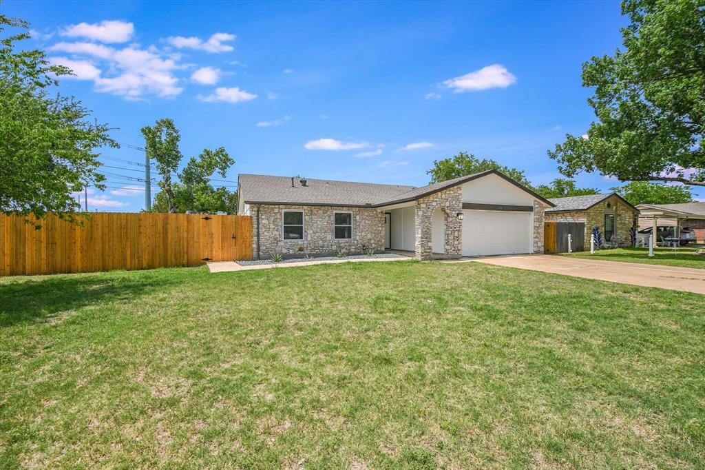 Primary Photo - 1606 Normeadows Cir