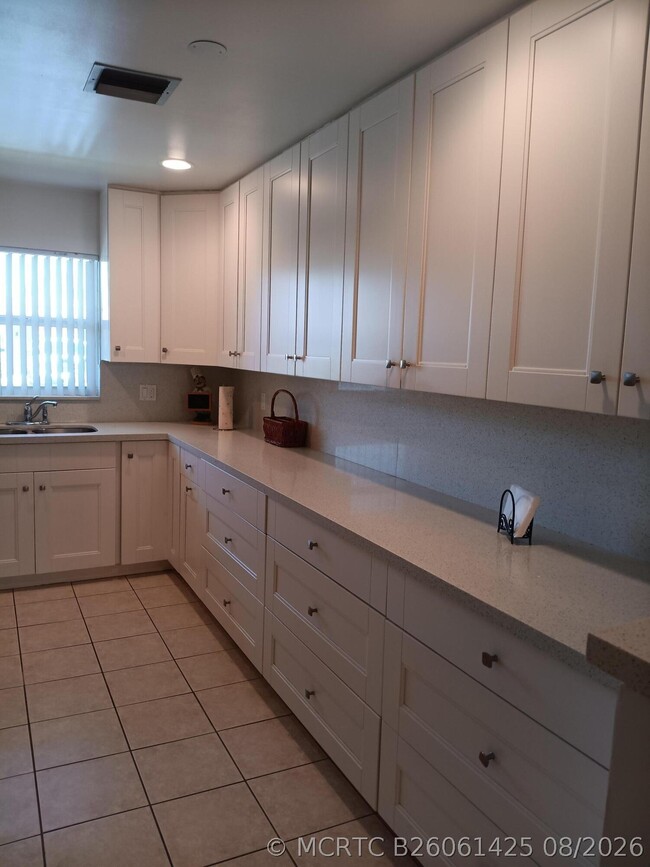 Building Photo - 5730 Fernley Dr E