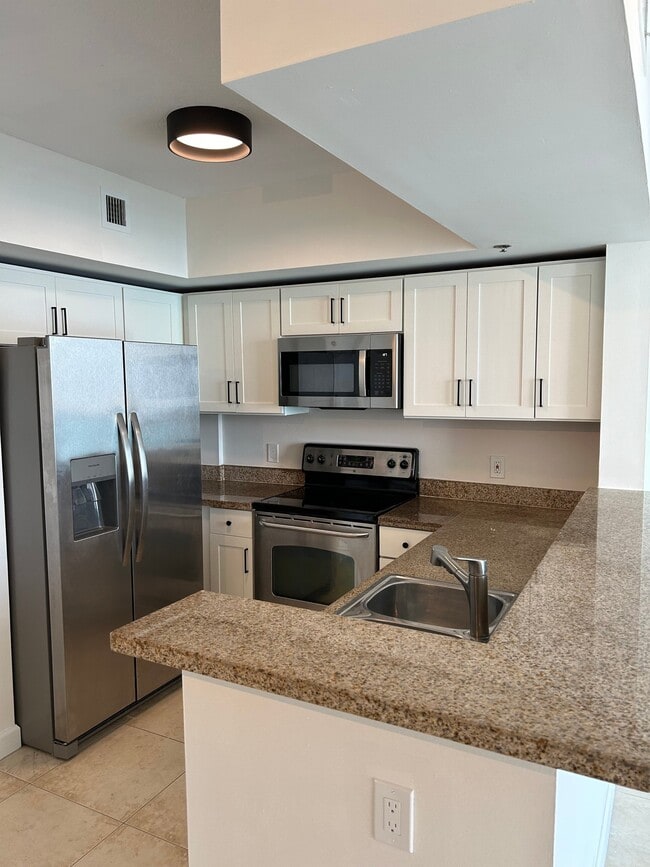 Photo - 1723 SW 2nd Ave Apartment