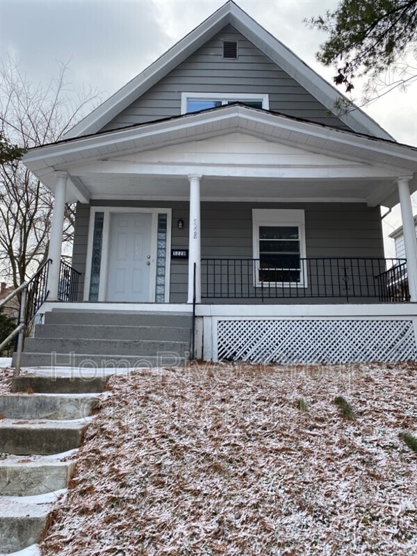 Primary Photo - 5228 Section Ave