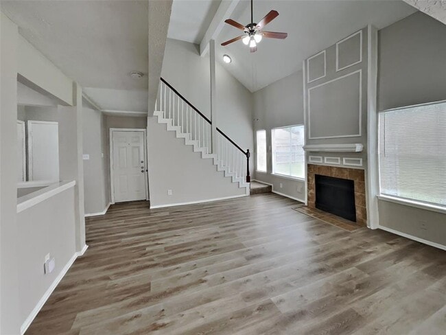 Building Photo - 8522 Lake Crystal Dr
