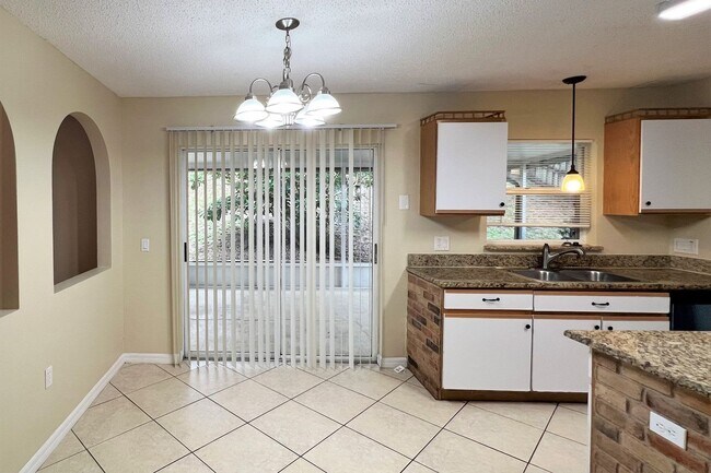 Foto del edificio - 1534 Muir Cir