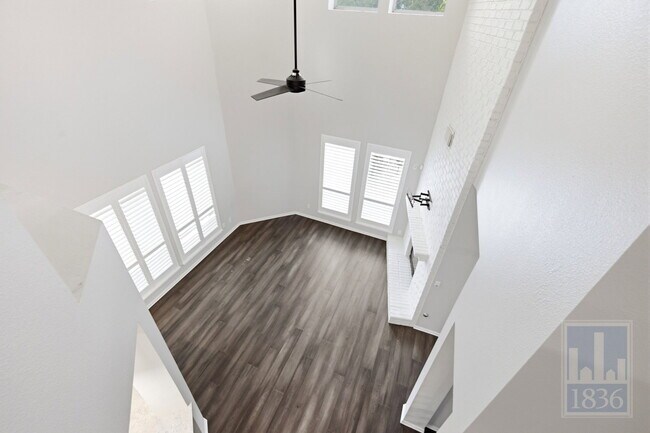 Foto del edificio - 6624 Nusser Ln