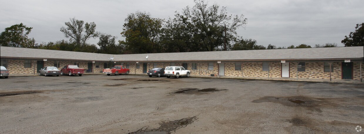 Building Photo - 908 Emile St