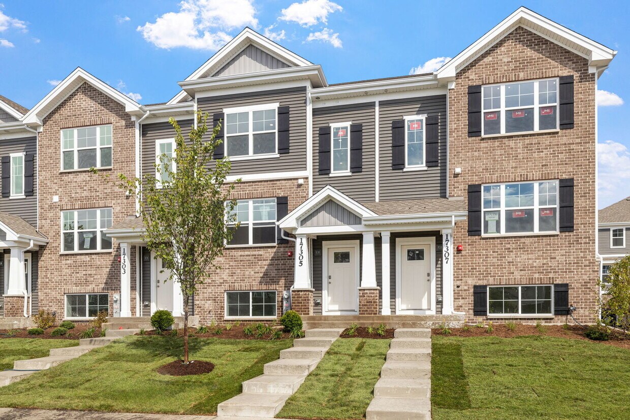 Foto principal - 17319 Ulster Dr