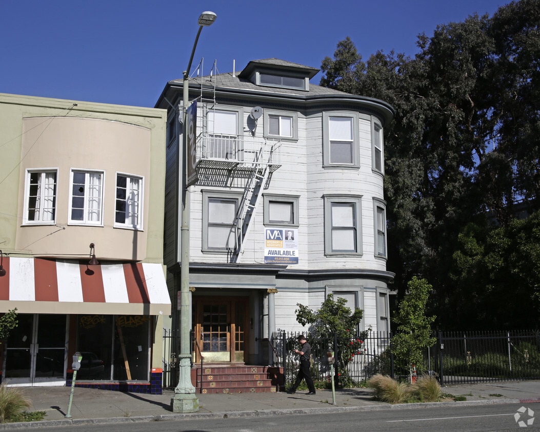 Foto del edificio - 3425 Telegraph Ave