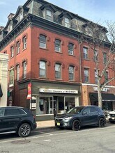 Building Photo - 17 Waverly Pl