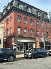 Building Photo - 17 Waverly Pl