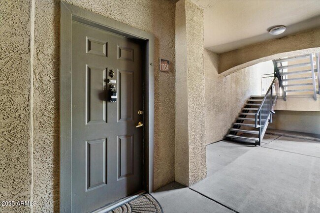 Building Photo - 5401 E Van Buren St