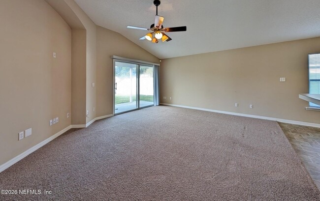 Foto del edificio - 268 Johns Glen Dr