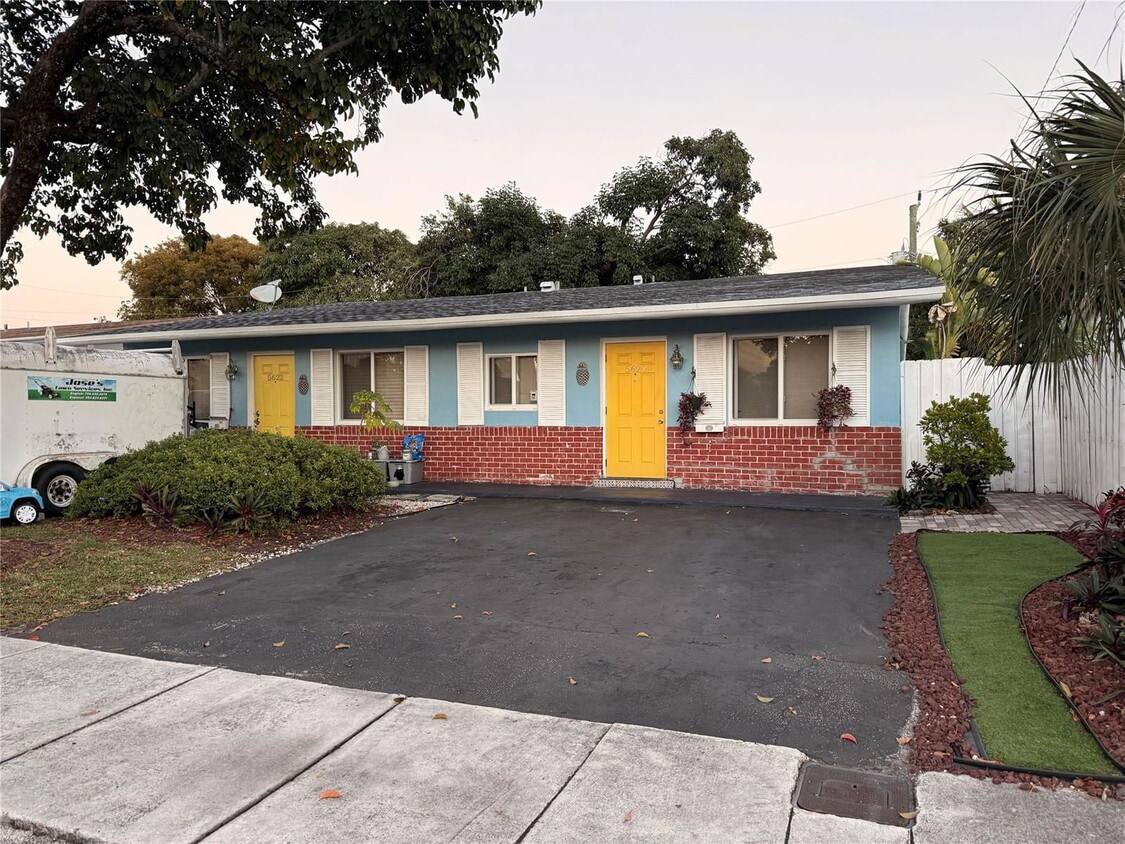 Photo - 5620 Northeast 2nd Terrace, Fort Lauderdale, FL 33334 - 3 BR 1 BA multi-family home