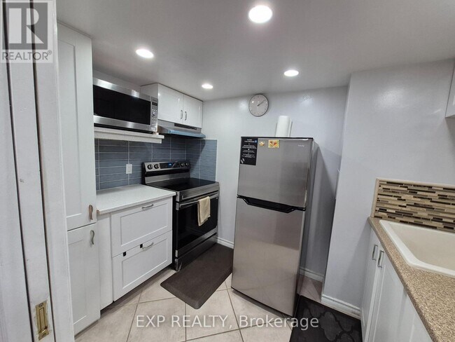 Building Photo - 192 Windhurst Dr