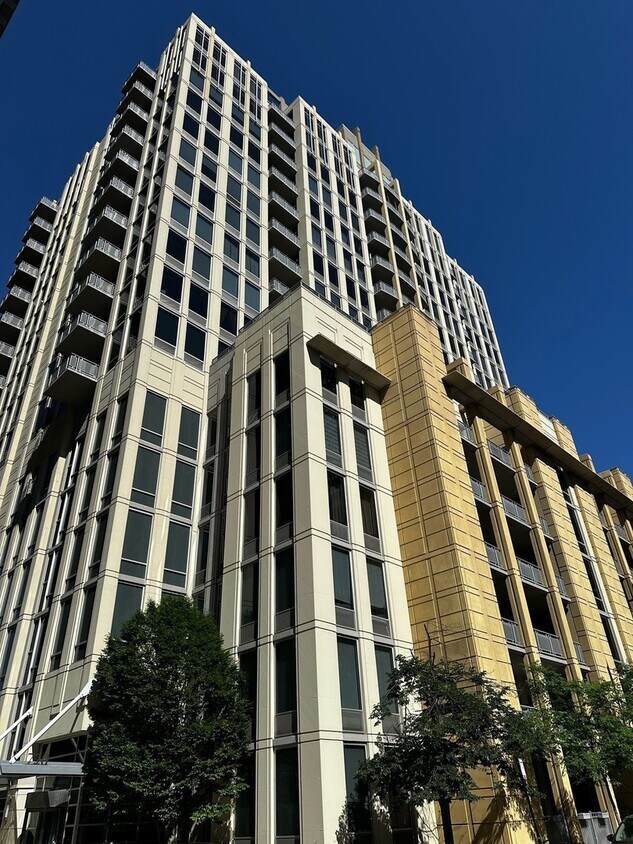 Foto principal - 720 N Larrabee St