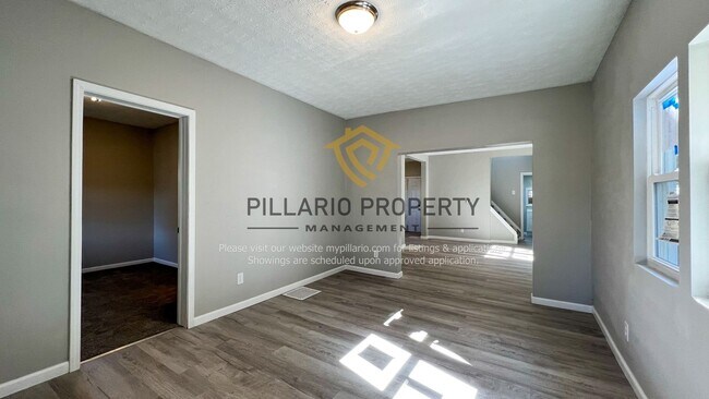 Foto del edificio - Newly Renovated, 3 Bedroom, 1 Bathroom Hom...