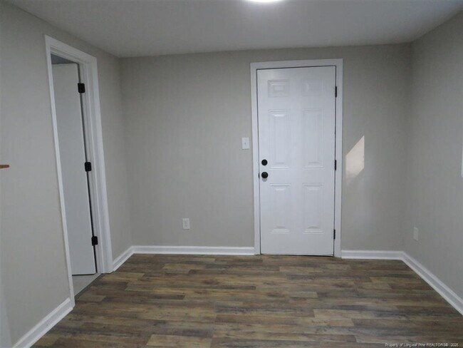 Building Photo - 1613 Halsey Loop