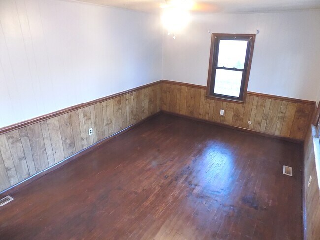 Building Photo - 5302 Birch Rd