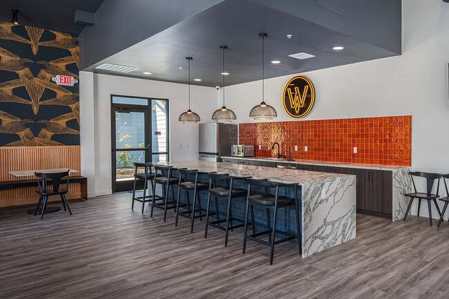 Building Photo - Willowstone