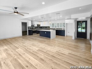 Foto del edificio - 446 Forrest Hill Dr