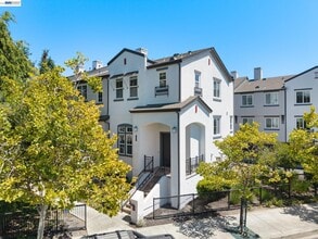 Building Photo - 7981 Bellina St