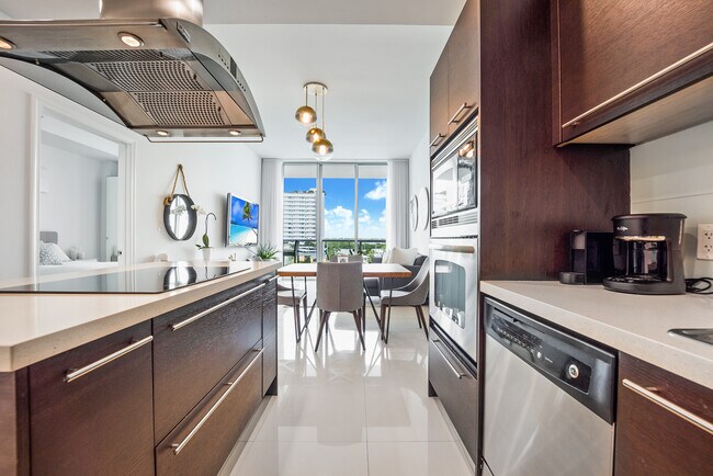 Foto del edificio - 7930 East Dr
