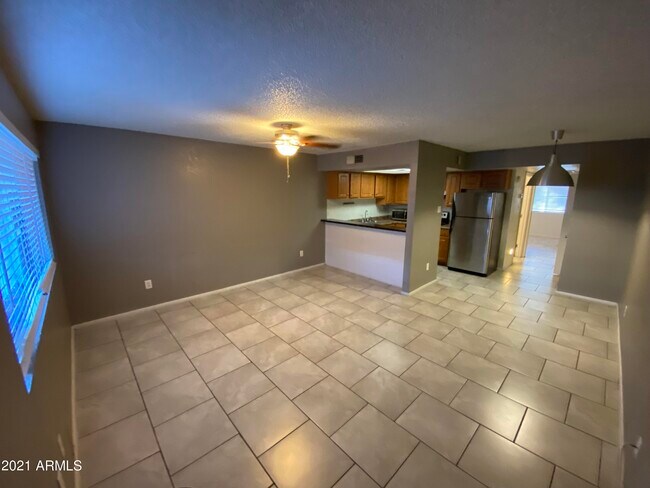 Foto del edificio - 3810 N Maryvale Pkwy