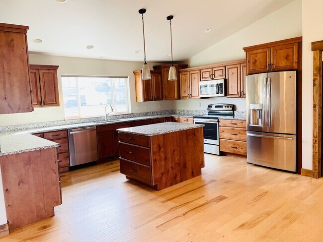 Foto del edificio - High-end home with 3 car garage and panoramic views of Big Mountain!