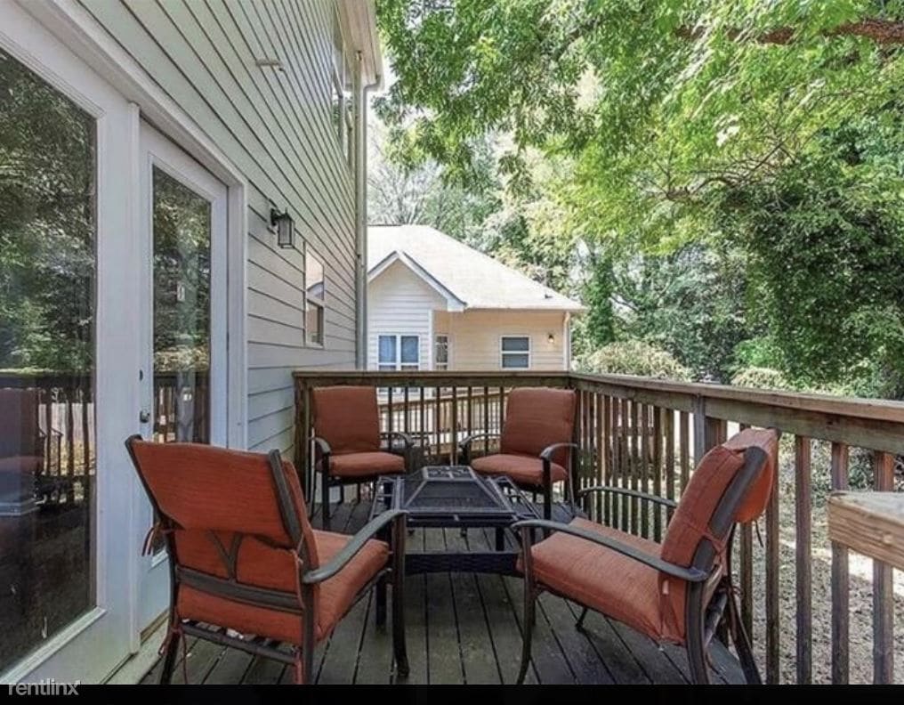 Building Photo - 4 br, 2.5 bath House - 1007 Camilla Street...