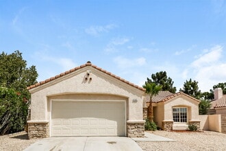 Building Photo - 5904 Red Umber Ave