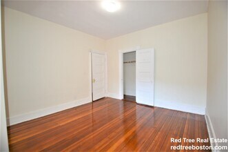 Building Photo - 1595 Beacon St