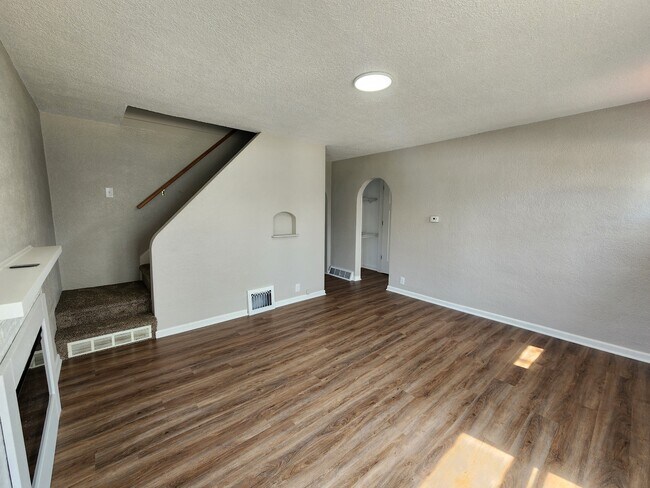 Foto del edificio - 608 6th St NW