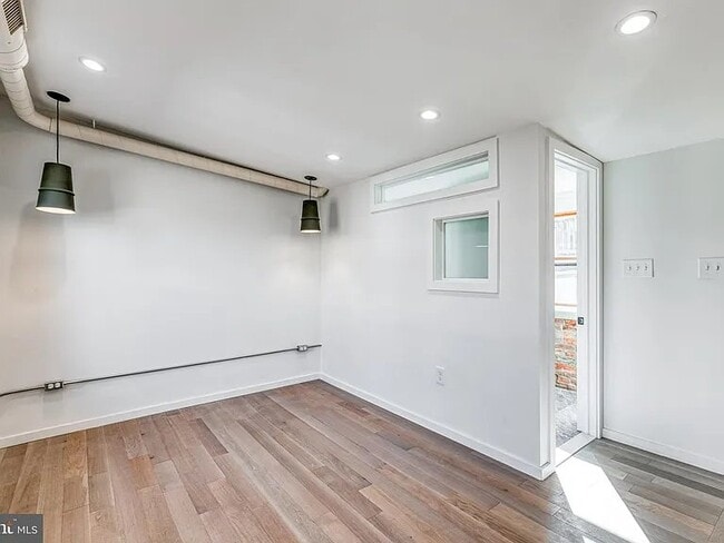 Photo - 2212 Panama St House