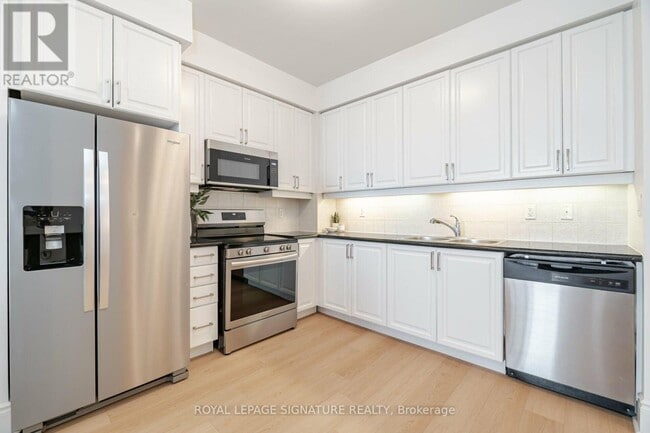 Building Photo - 3888 Duke of York Blvd