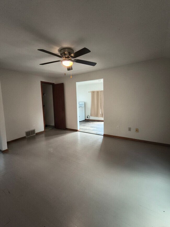 Foto del edificio - 1218 Pleasant St