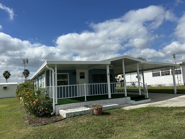 Foto del edificio - 17031 US-301