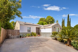 Building Photo - 19422 Welby Way