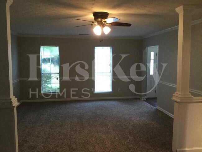 Foto del edificio - 535 Sherwood Oaks Rd