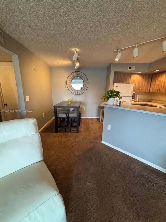 Foto del edificio - 12620 Vista Isles Dr