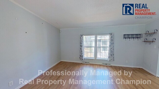 Foto del edificio - Charming Home in Quiet Neighborhood Near Monkey Junction