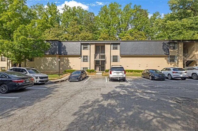 Building Photo - 118 Lablanc Way