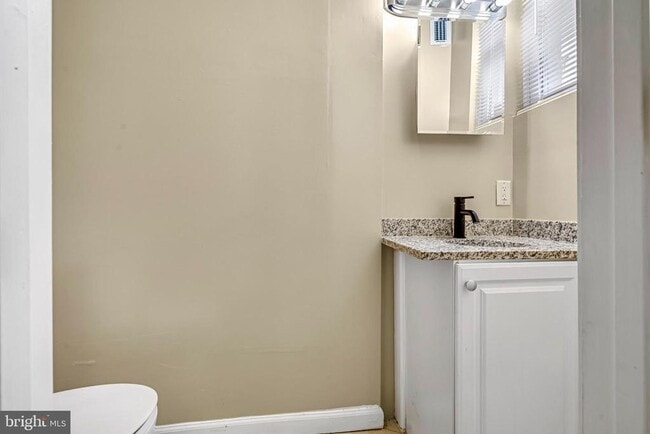 Building Photo - 2131 Jefferson St