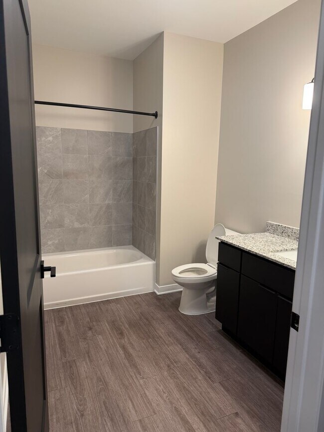 Foto del interior - ROSSVILLE FLATS LLC - ROS