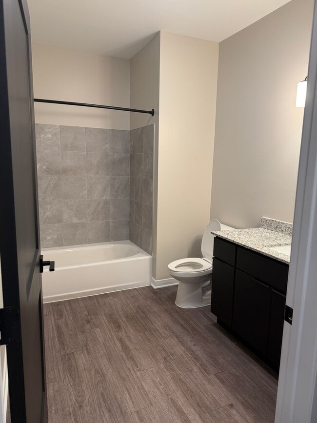 Interior Photo - ROSSVILLE FLATS LLC - ROS