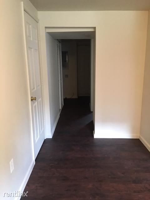 Foto del edificio - 4 br, 3 bath Townhome - 1133 Somerset St