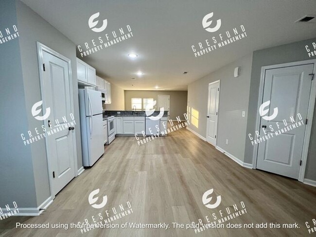 Building Photo - 2 Bed 2.5 Bath Townhome - Available NOW!