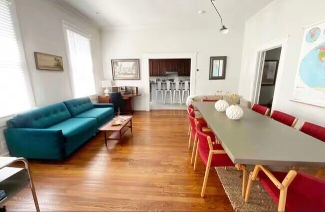 Foto del edificio - 2920 Avenue Q