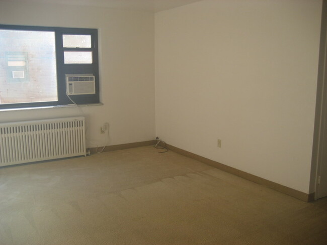 104 - Negley Gardens Apartments