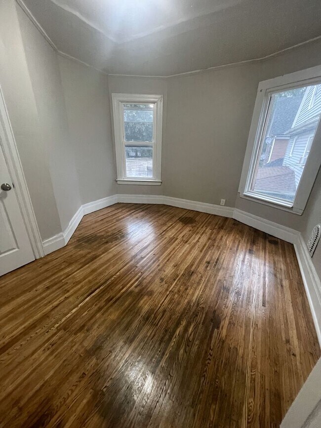 Foto del edificio - 641 N Goodman Street