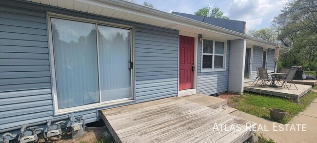 Foto del edificio - 7103 Fulton Rd