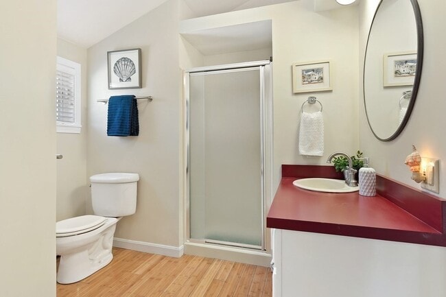 Building Photo - 4 28th St