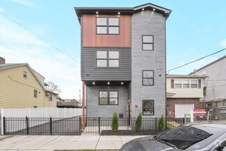 Building Photo - 144 Magnolia Ave